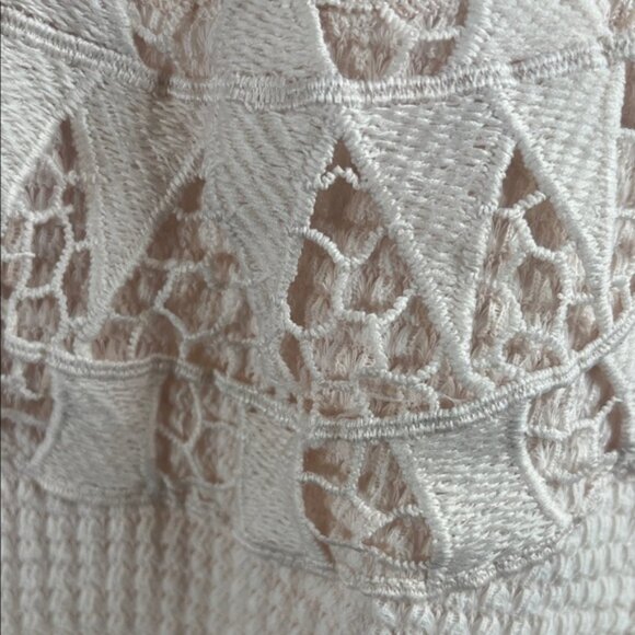 Chic Lace Detail Women's Tank Top - Picture 7 of 8